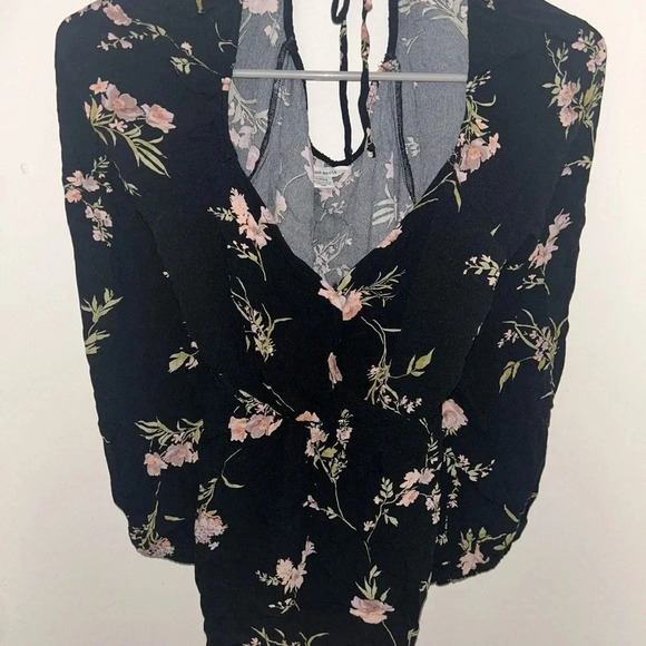 😍American eagle flowered blouse size small 😍 - Picture 2 of 4